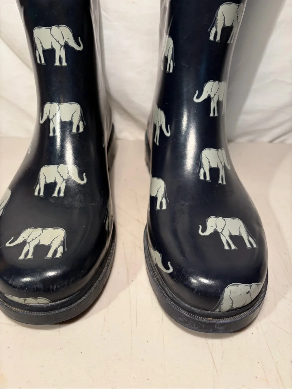 Capelli of New York navy rain Boots w/light gray elephant women’s size 7